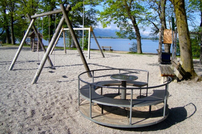 Spielplatz am Strandbad in Übersee