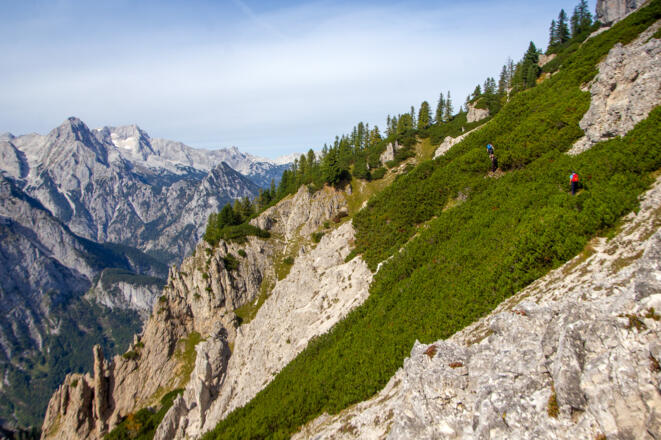 Hochsteinscharte, links hinten Spitzmauer und Großer Priel