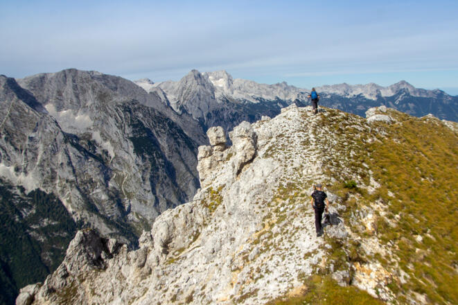 Weglos und luftig den Grat entlang