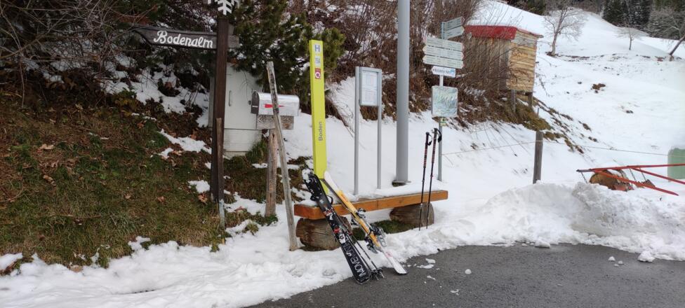 Mit dem Bus oder dem Auto geht es wieder heim.