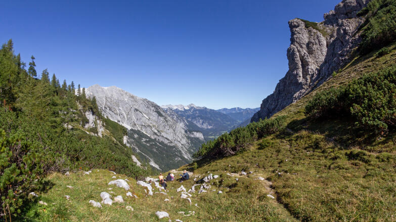 Am Salzsteigjoch (1733 m), Blick ins Stodertal
