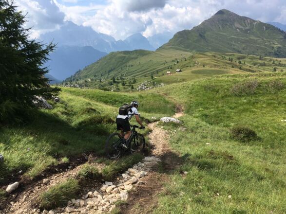 Trail in Richtung Monte Pore. (Etappe 5)