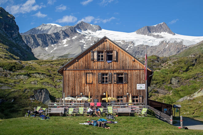 Johannishütte, im Hintergrund der Großvenediger