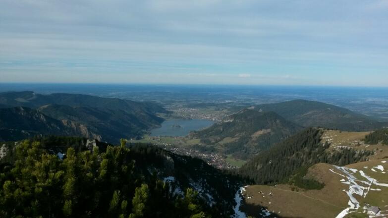 Blick vom Jägerkamp zum Schliersee