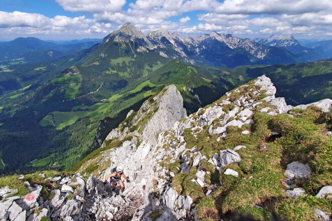 Prächtiges Bergpanorama am Wildfrauensteig