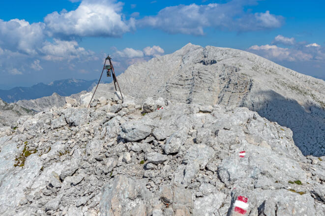 Am Gipfel des Schermberg (2396 m), im Hintergrund der Große Priel