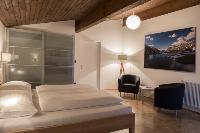 Schlafzimmer V - im OG - mit Balkon