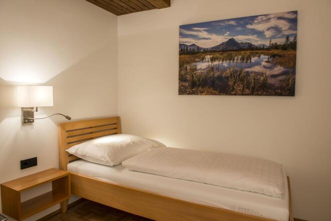 Schlafzimmer II - im OG - Einzelzimmer