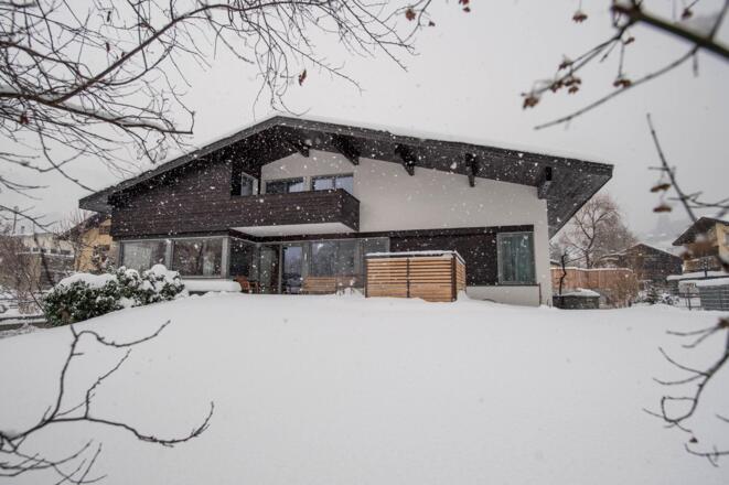 Winteransicht mit Garten