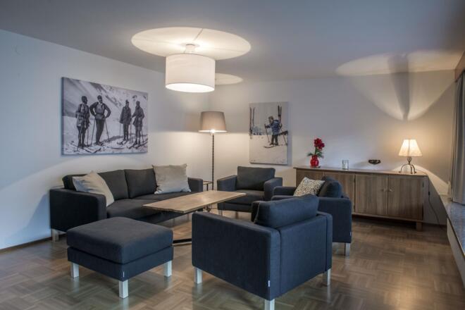 Wohnzimmer mit Sitzecke