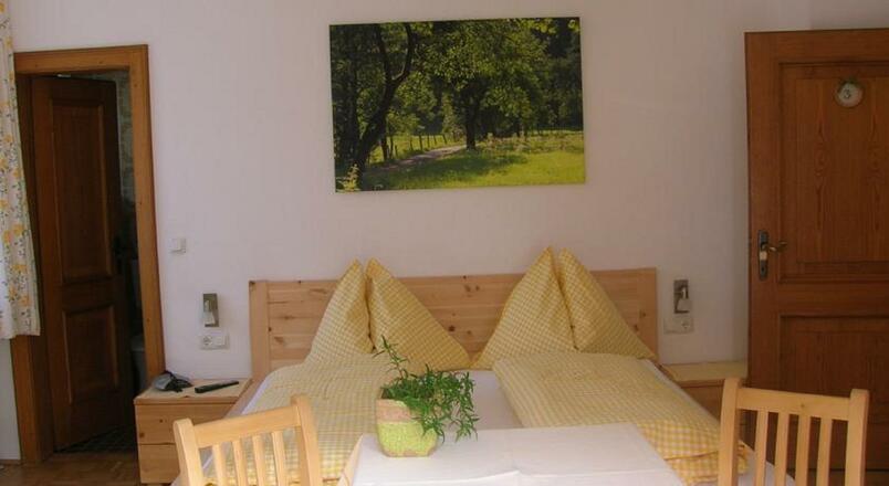 kuchl_hinterkellau_zirbenzimmer_c-tvbkuchl