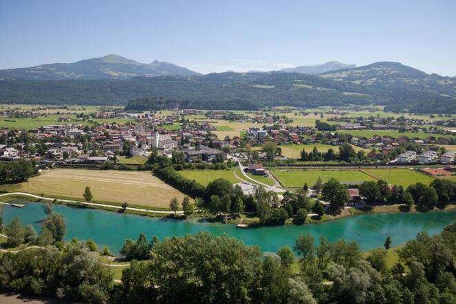 Kuchl Luftbild See_Markt