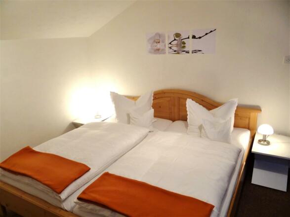 Schlafzimmer mit Balkon Whng 3