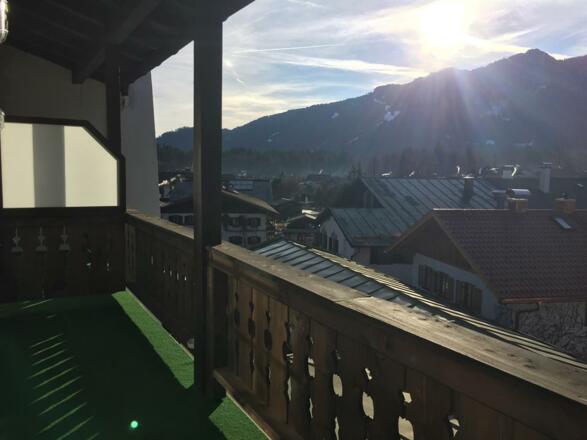 Balkon mit Bergblick