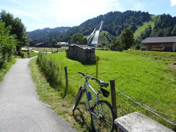 Radtour zur Olympia-Skisprung-Schanze