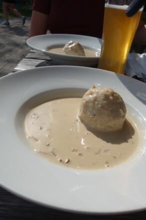 Schwammerlbrühe am Landshuter Haus - rentiert sich immer :-)