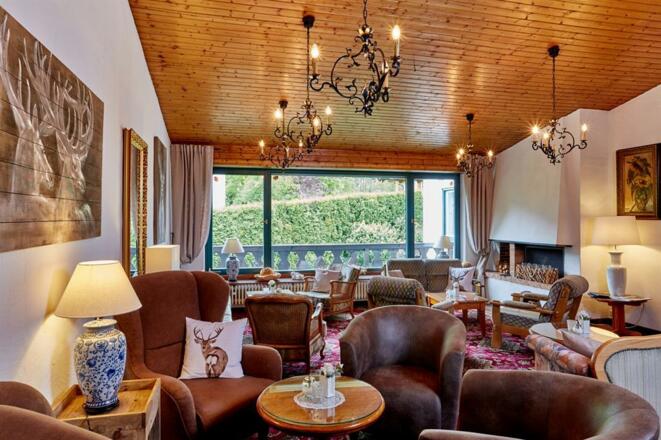 Kaminzimmer Lounge (3)