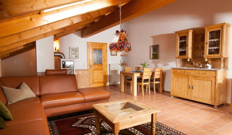 Wohnzimmer Richtung Flur