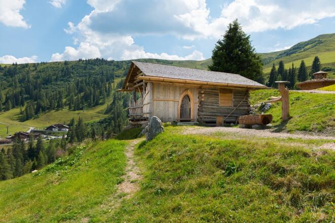 Hütte