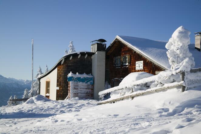 Hörnle Hütte im Winter
