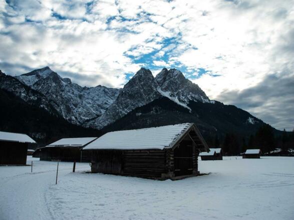 Ferienwohnungen Grainau "Der gekrönte Hirsch"