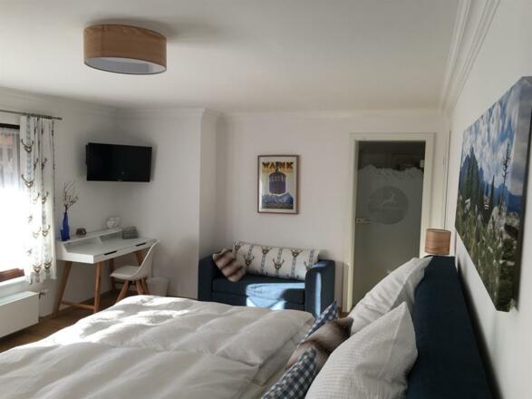 Schlafzimmer mit Infrarotkabine