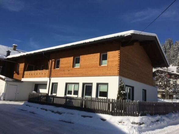 Ansicht Almwirt im Winter