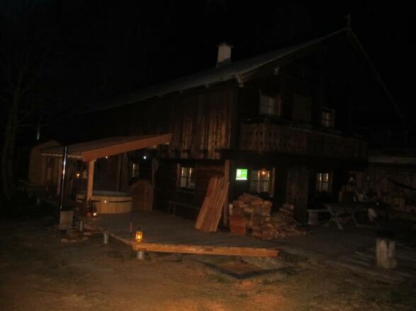 Gullenhütte bei Nacht