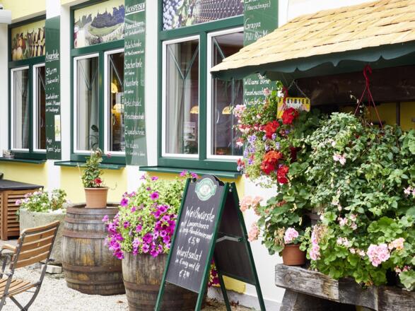 Gasthaus Zum Schiffmeister_Wesenufer_150925_016©WGD Donau Oberösterreich Tourismus GmbH-Peter Podpera
