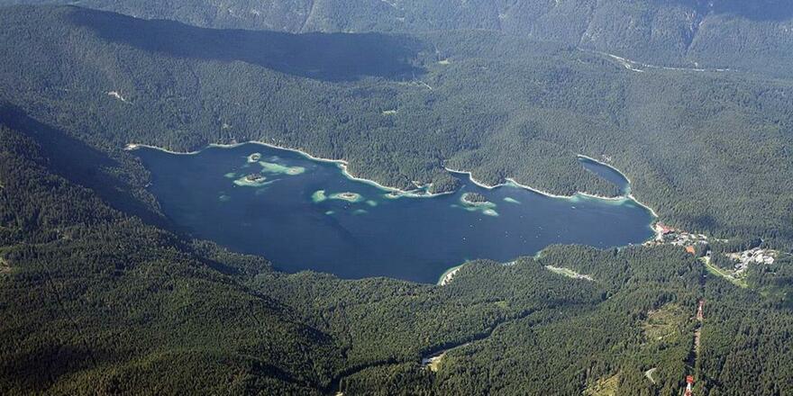 Eibsee-Hotel_Grainau_Eibsee_Luftaufnahme