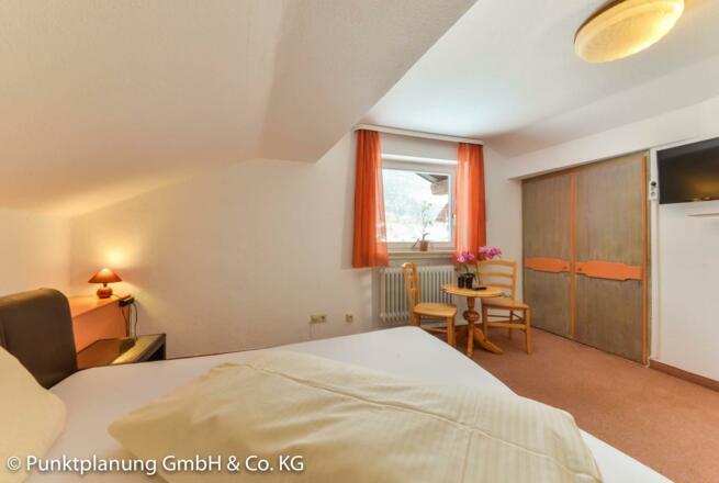 Doppelzimmer ohne Balkon Dachgeschoss