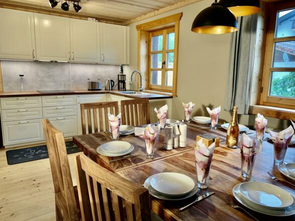 AF07C0AA-DEC6-4652-B409-BD89690161F8