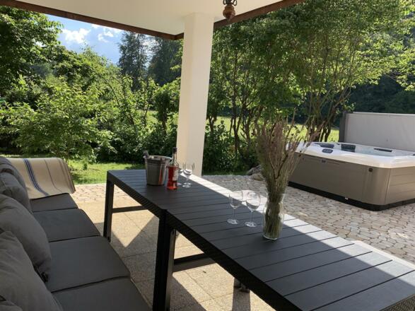 C2B13947-070B-4D33-91AD-4011120BE507