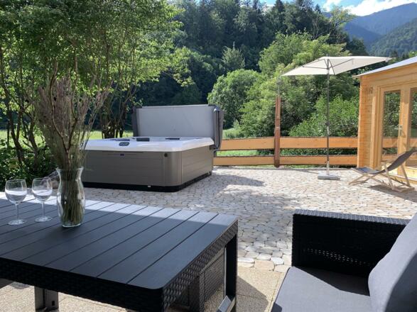 3BE7628A-9CDF-4C6A-A55F-0AD550E01121