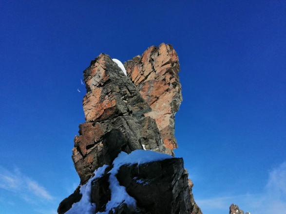 Das Teufelshorn von Osten, Blick aus der Scharte ...