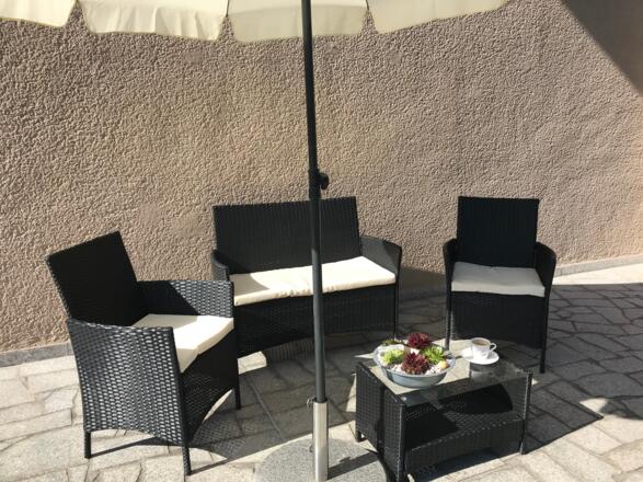 Sitzgruppe auf der Süd-Terrasse