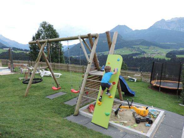 Erlebnis im Garten & Sandkiste