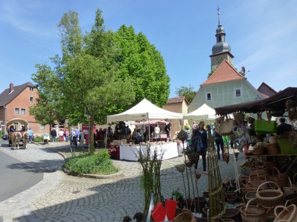 Kirchenburgmarkt Hüttenheim Marktplatz