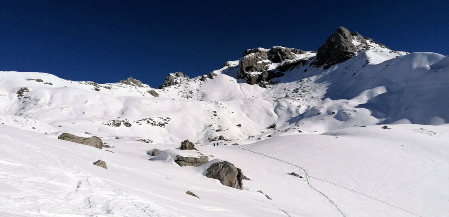 Plateau Kälberlahnzug, hinten die Feuerspitze
