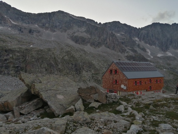 Die Barmer Hütte in Abendstimmung....