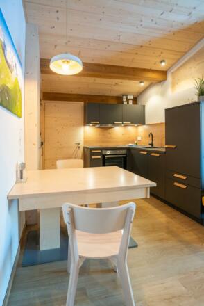 FEWO "Klein" -Esstisch