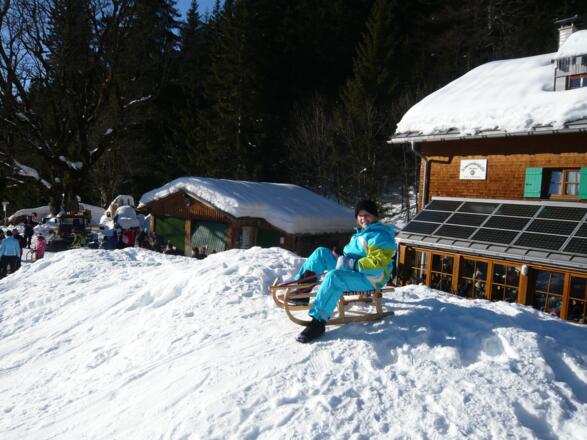 Schwarzenberghütte im Winter.