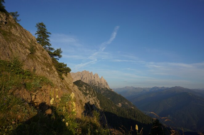 Am Ellerweg, hinten der Spitzkofel...