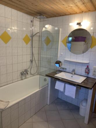 Bad DG mit Regendusche