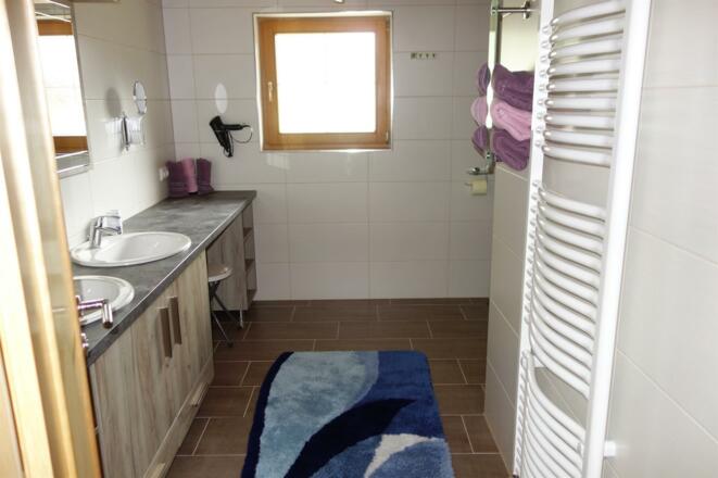 Ferienwohnung 2, Badezimmer