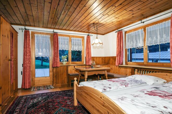 Doppelzimmer mit Zugang zur Terrasse