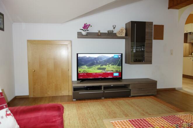 Ferienwohnung 2, Wohnzimmer (STUBAI TV)