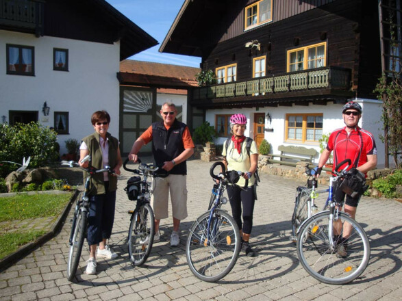 Gerne können Sie bei uns Räder ausleihen bzw. ihre eigenen unterstellen.