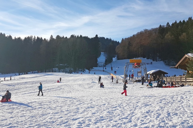 Skifahren mit Skischule