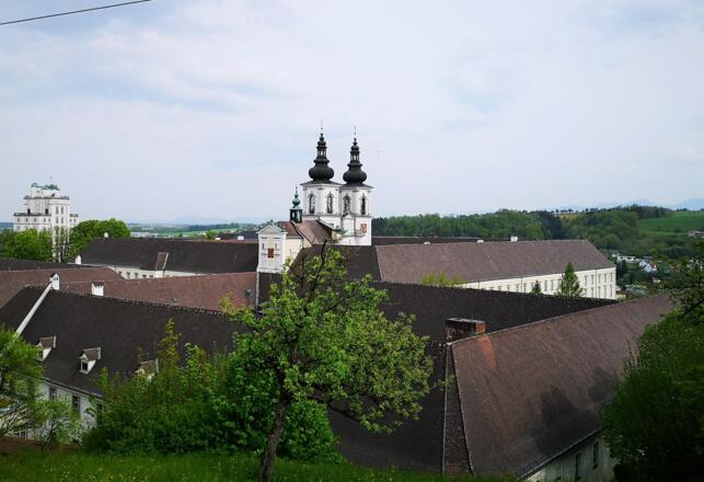 Blick auf die Klosteranlage Kremsmünster